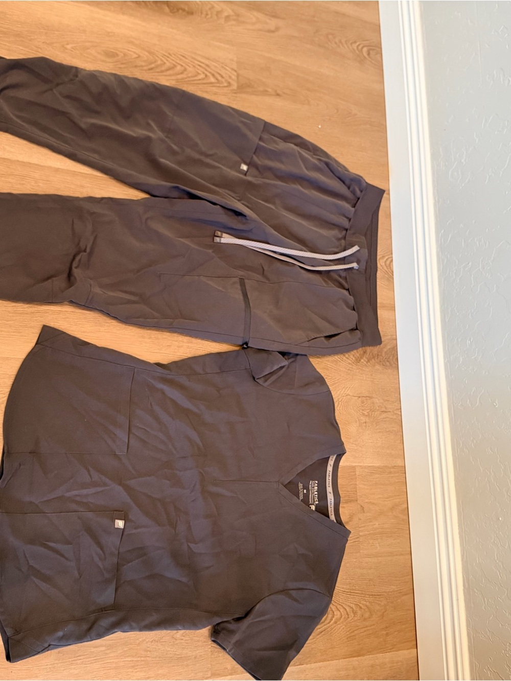 FABLETICS gray Scrub set- Comfortable Workwear